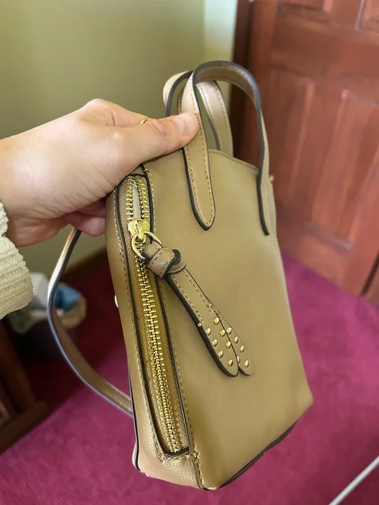 INC International Concepts Beige Leather Crossbody Bag with Gold Chain - Picture 3 of 4